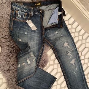 NWT- x-ray slim straight Men’s  jeans ( 33 waist)